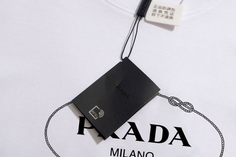 PRADA T-SHIRT