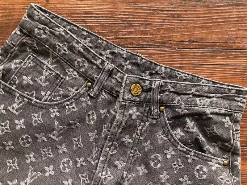 LV JEANS