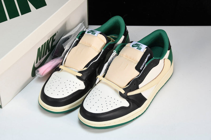 TRAVIS SCOTT x AJ1 LOW  x FRAGMENT DESIGN ‘PINE GREEN’