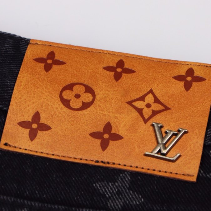 LV JEANS