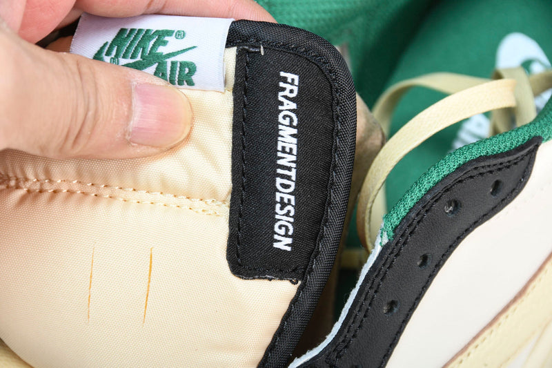 TRAVIS SCOTT x AJ1 LOW  x FRAGMENT DESIGN ‘PINE GREEN’