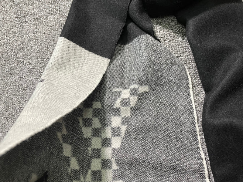 LV SCARF