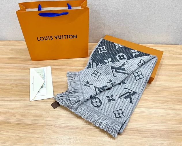 LV SCARF