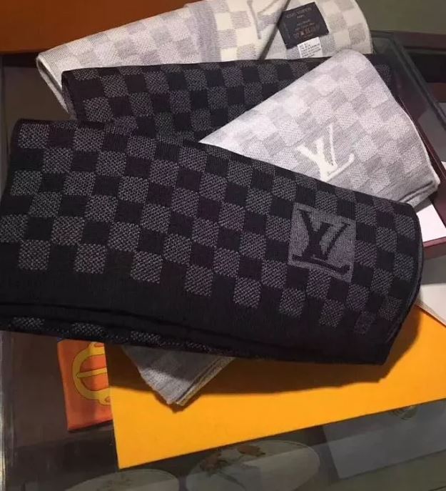 LV SCARF