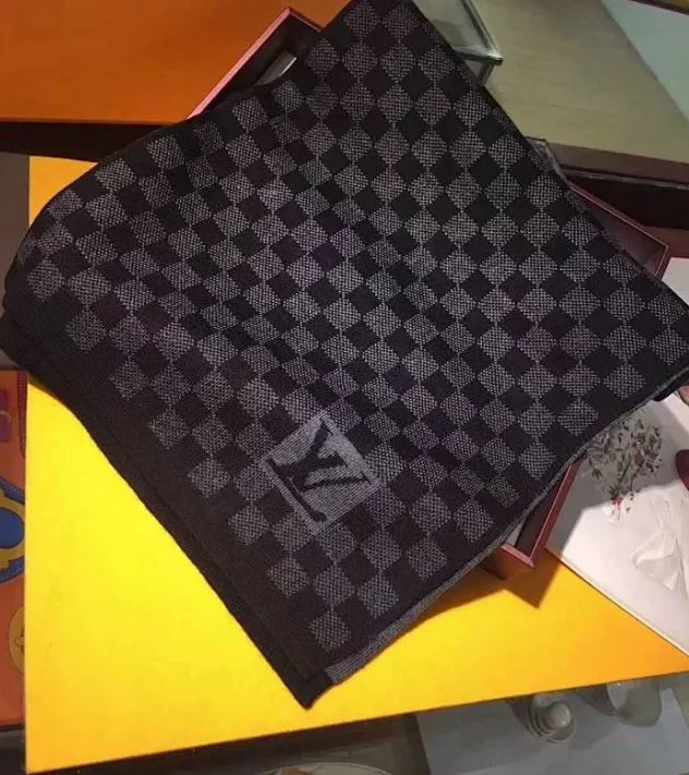 LV SCARF