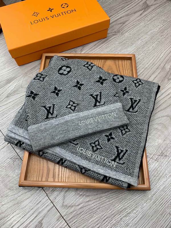 LV SET (BEANIE + SCARF)