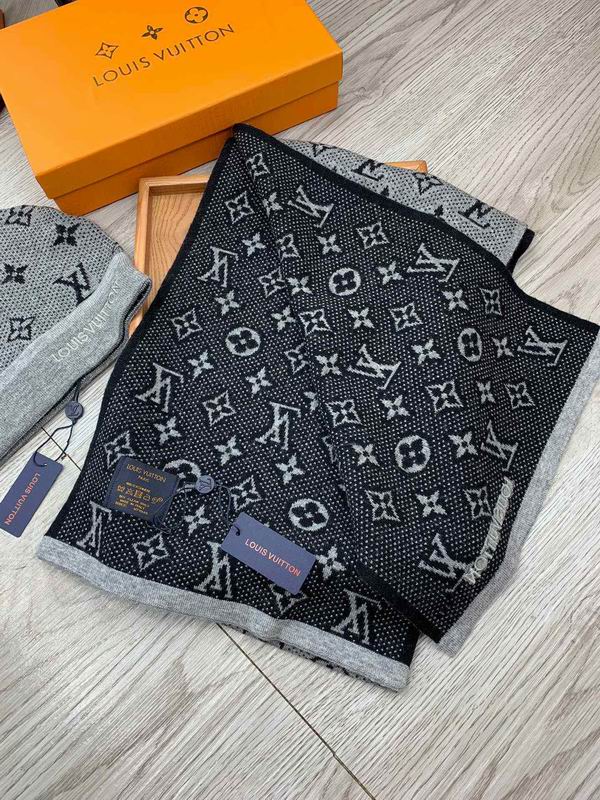 LV SET (BEANIE + SCARF)