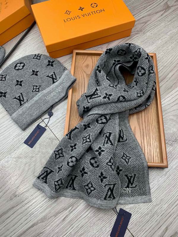 LV SET (BEANIE + SCARF)