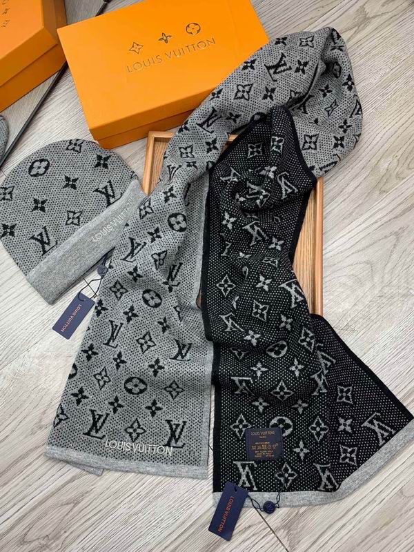 LV SET (BEANIE + SCARF)