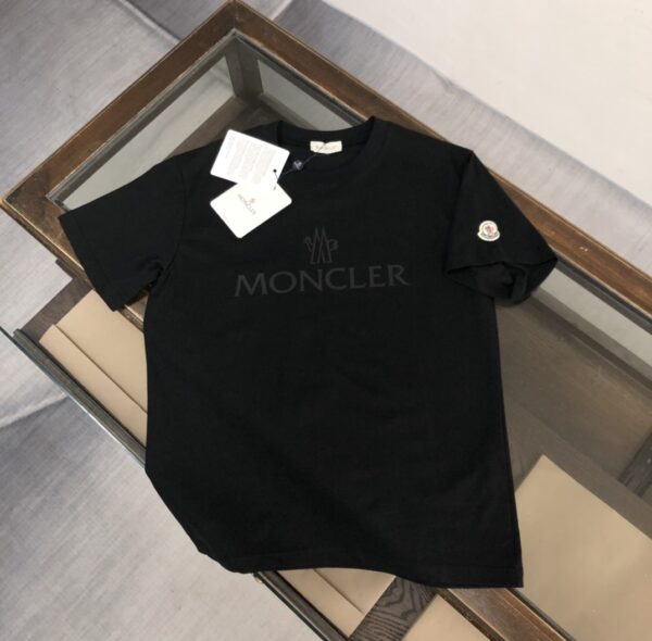 Moncler T-shirt