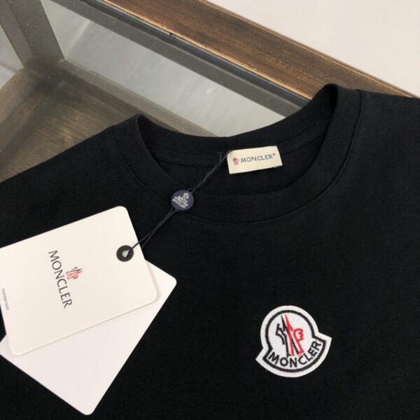 Moncler T-shirt