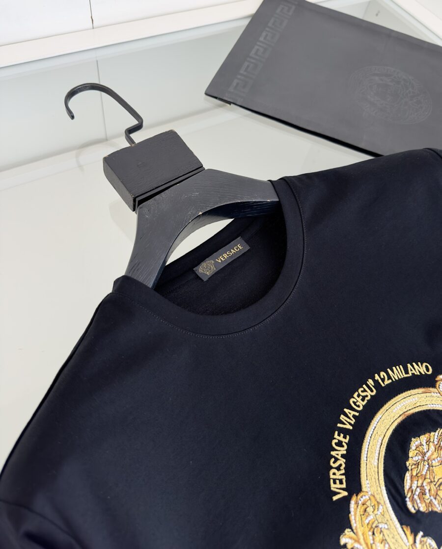 Versace t-shirt - Image 3