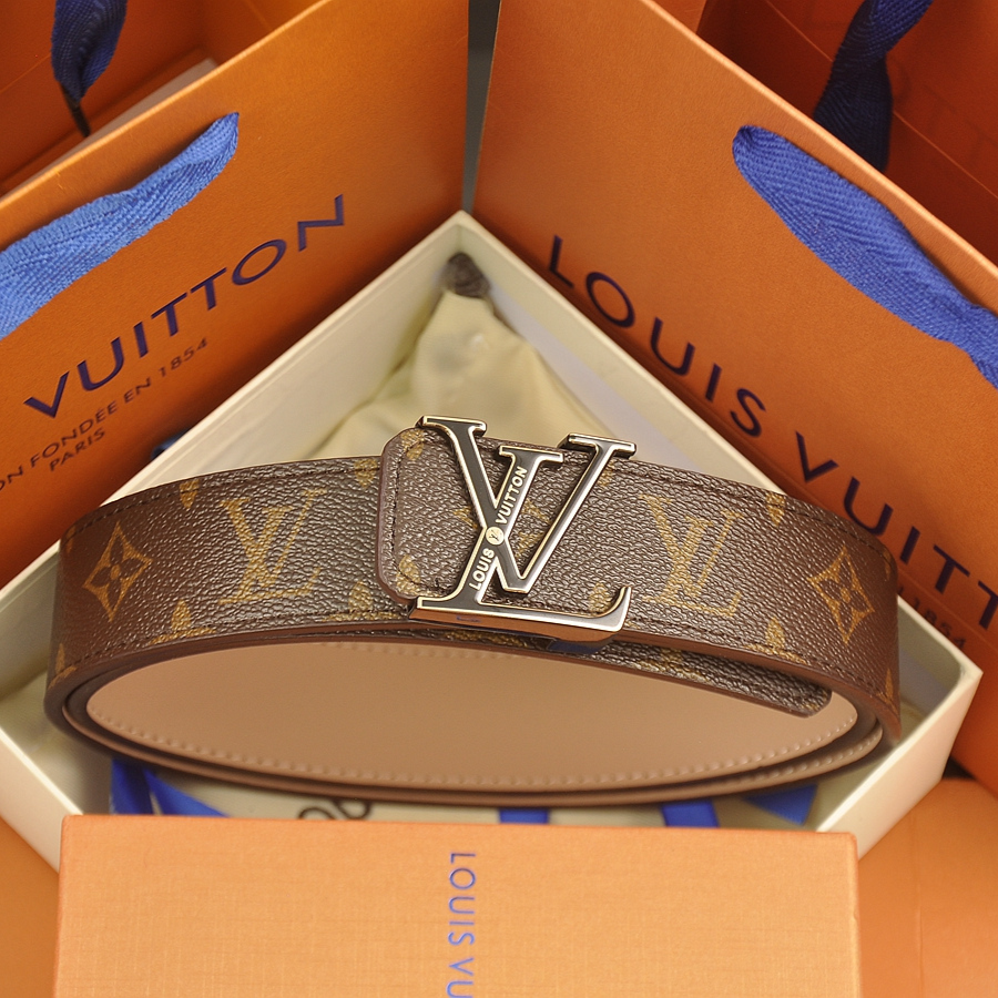 LOUIS VUITTON BELT