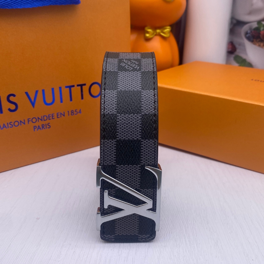 LOUIS VUITTON BELT