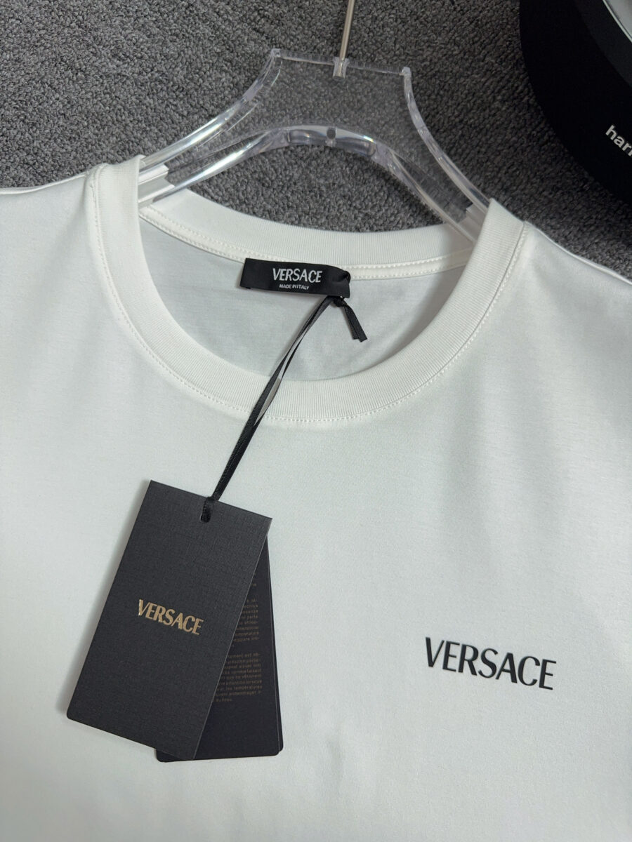 Versace t-shirt - Image 4