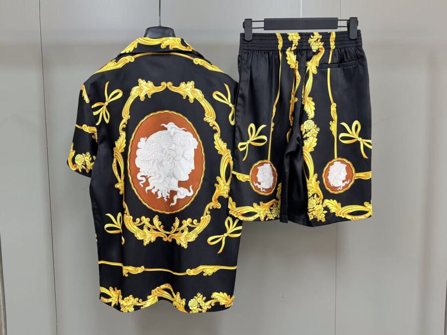 Versace short set - Image 5