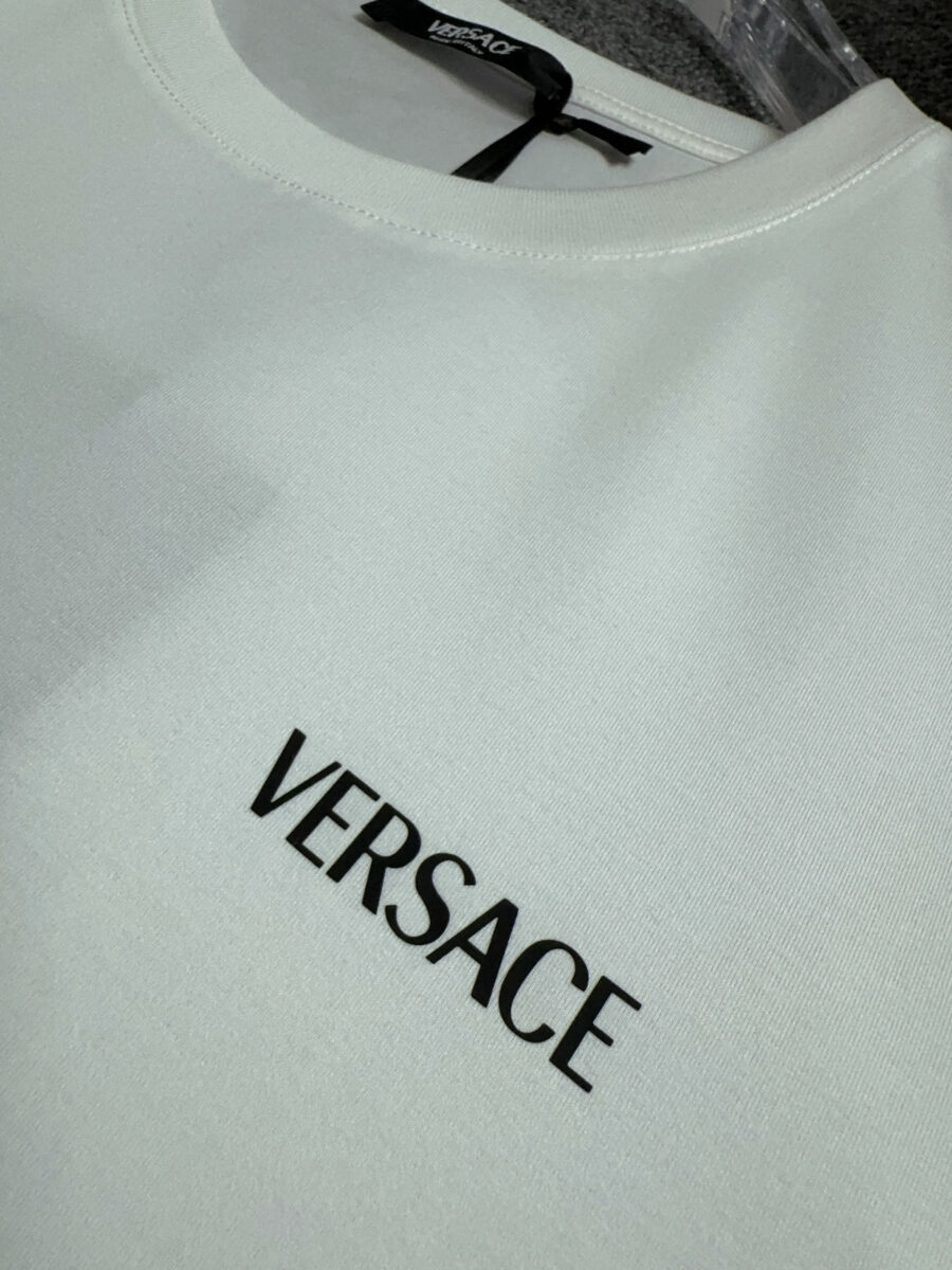 Versace t-shirt - Image 3