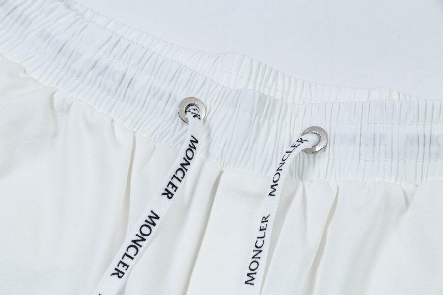 MONC*LER SHORTS - Image 3