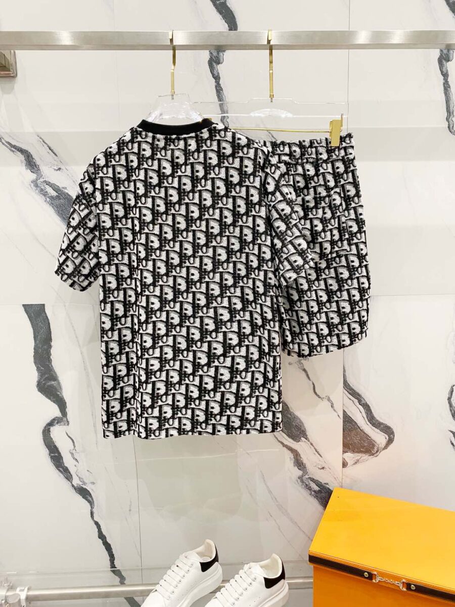Dior short set - Image 2