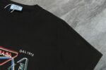 Prada t-shirt - Image 4