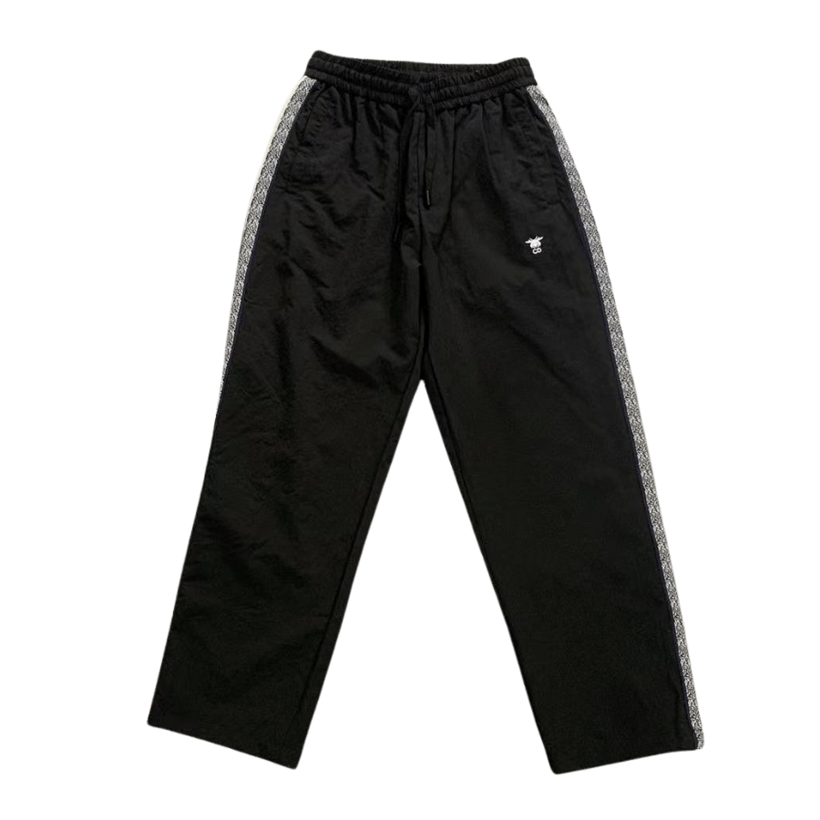 LIVIAN FUNDOS - 2025-07-29T130529.727 Dior pants - Image 1