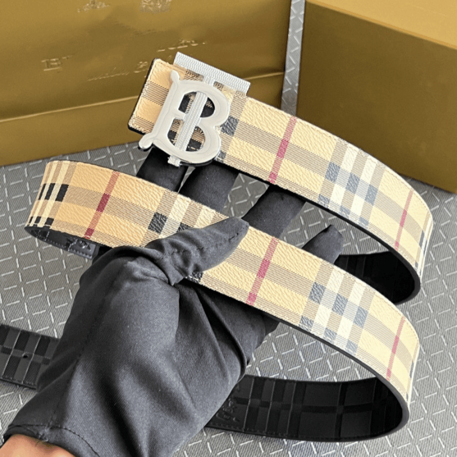 LIVIAN FUNDOS - 2025-08-08T142954.677 Burberry belt - Image 1