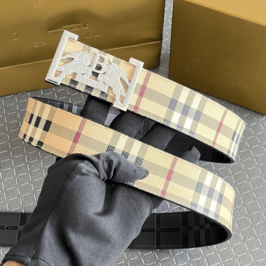 LIVIAN FUNDOS - 2025-08-08T150625.278 Burberry belt - Image 1