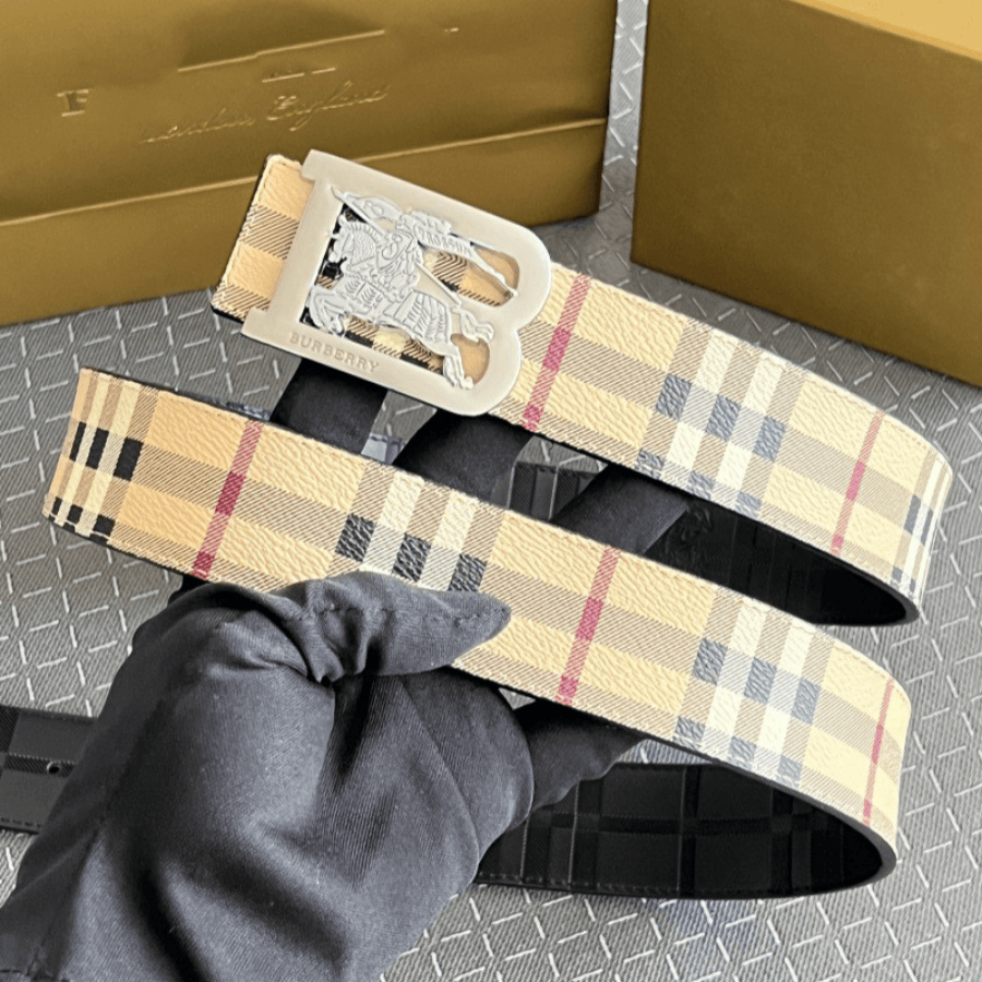 LIVIAN FUNDOS - 2025-08-08T152623.452 Burberry belt - Image 1