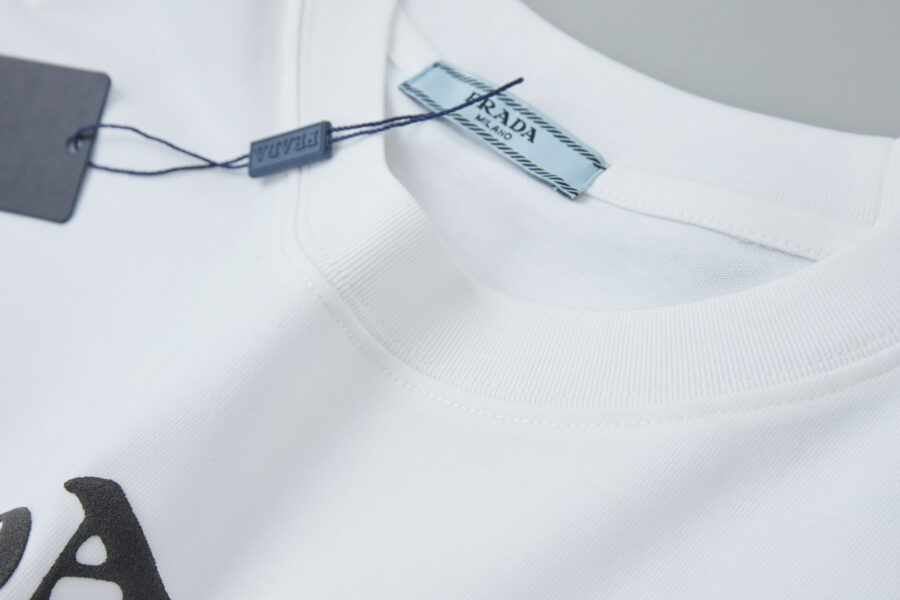 Prada t-shirt - Image 5